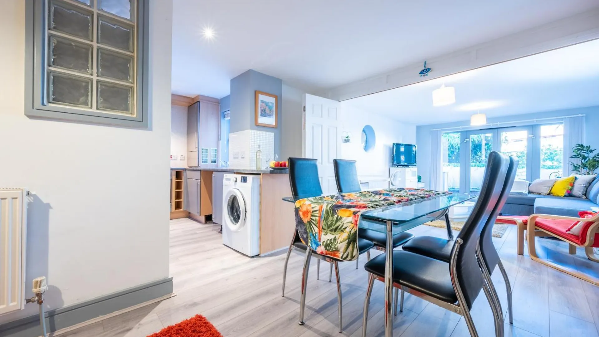 Millennium View - Central Location - Stadium Views - Parking Cardiff Apartment